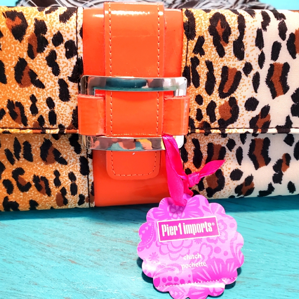 NWT Retro Style Pier One Leopard Print Clutch